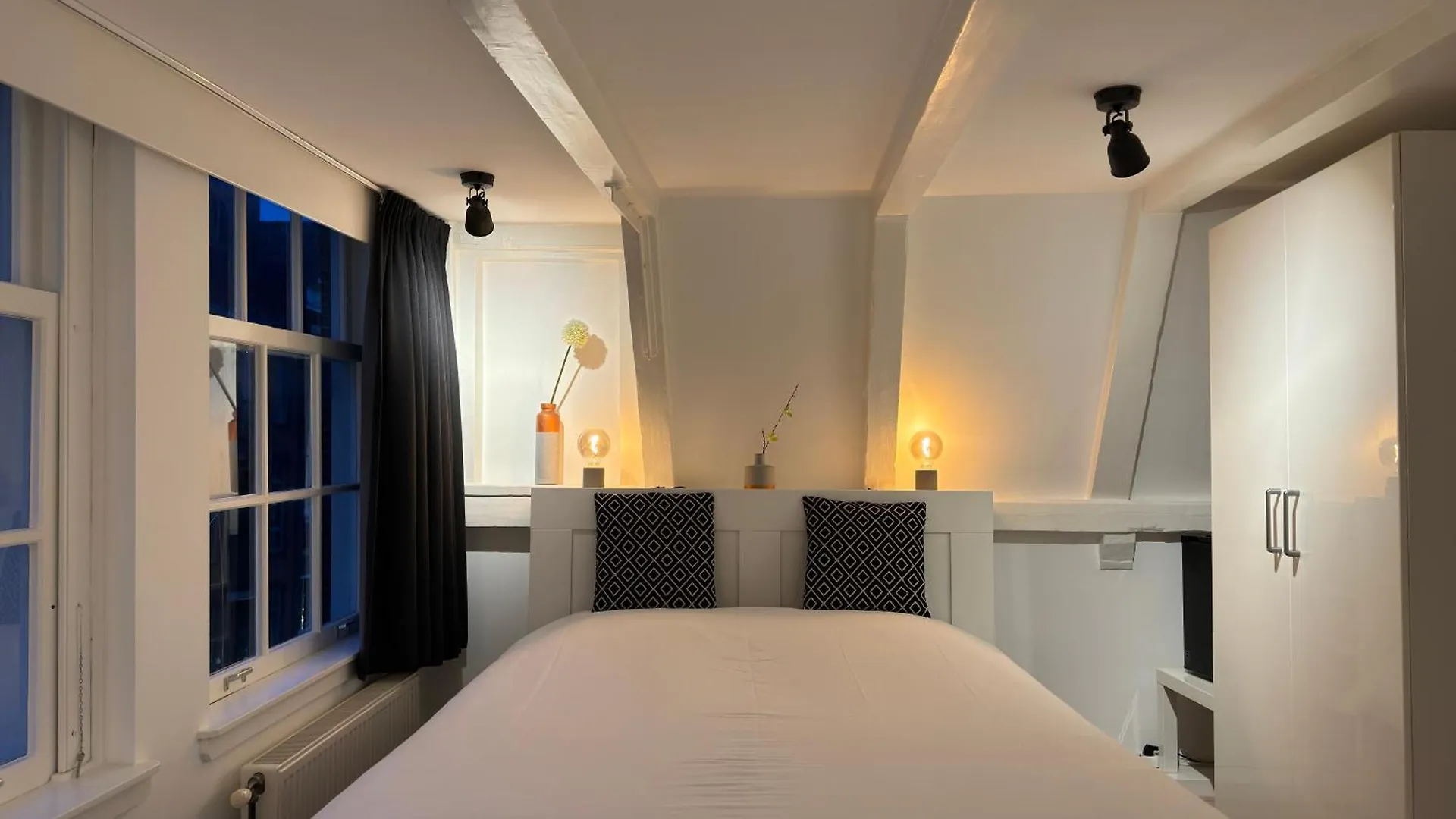 Nine Streets Inn Amsterdam Netherlands